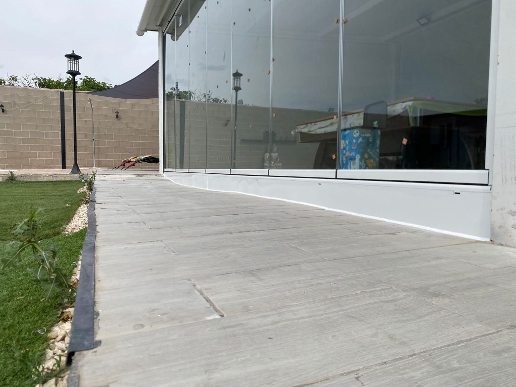 Cerramiento de porche en chalet en Aravaca 4