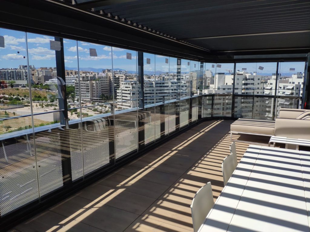 Terraza cerrada en el Seseña 2