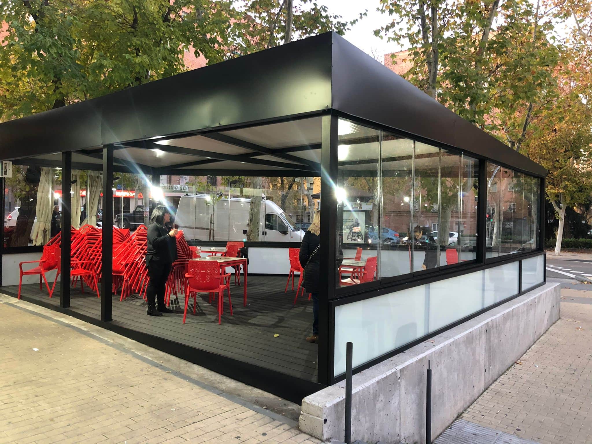Terraza cerrada para bar en Leganes 2